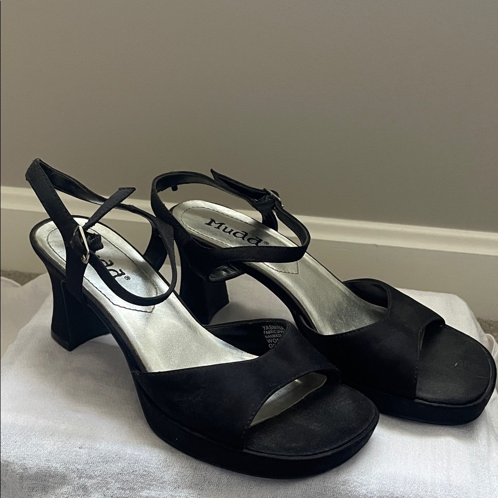 Vintage 2001 Mudd Elegant Black Platform Heels